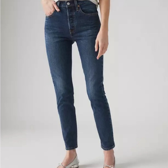 Levi's® Premium
501® SKINNY WOMEN'S JEANS - Picture 2 of 8